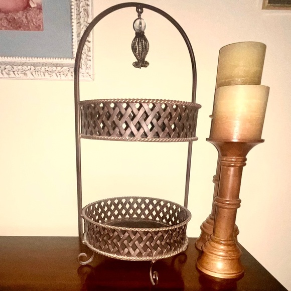 Two Tiered Metal Weave Basket Stand  NWOT - Picture 3 of 6